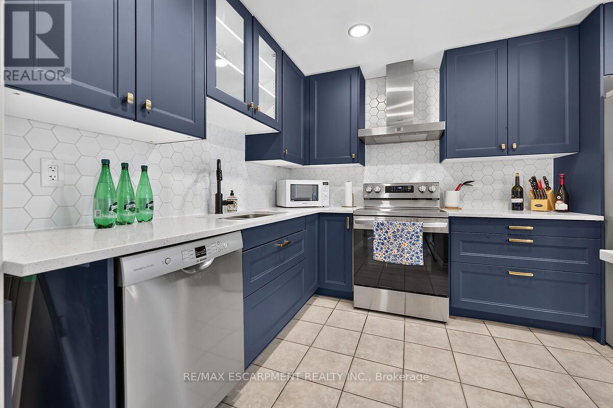 #24 300 REXFORD DRIVE - 10