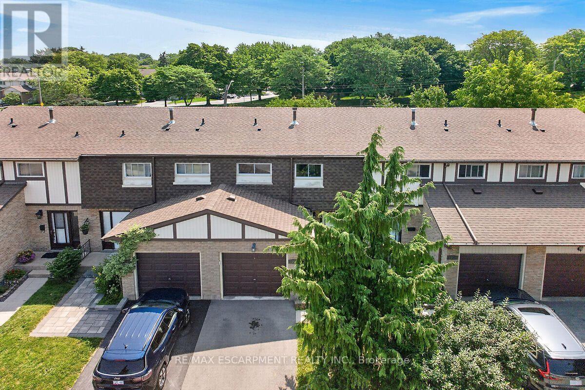 #24 300 REXFORD DRIVE - 2