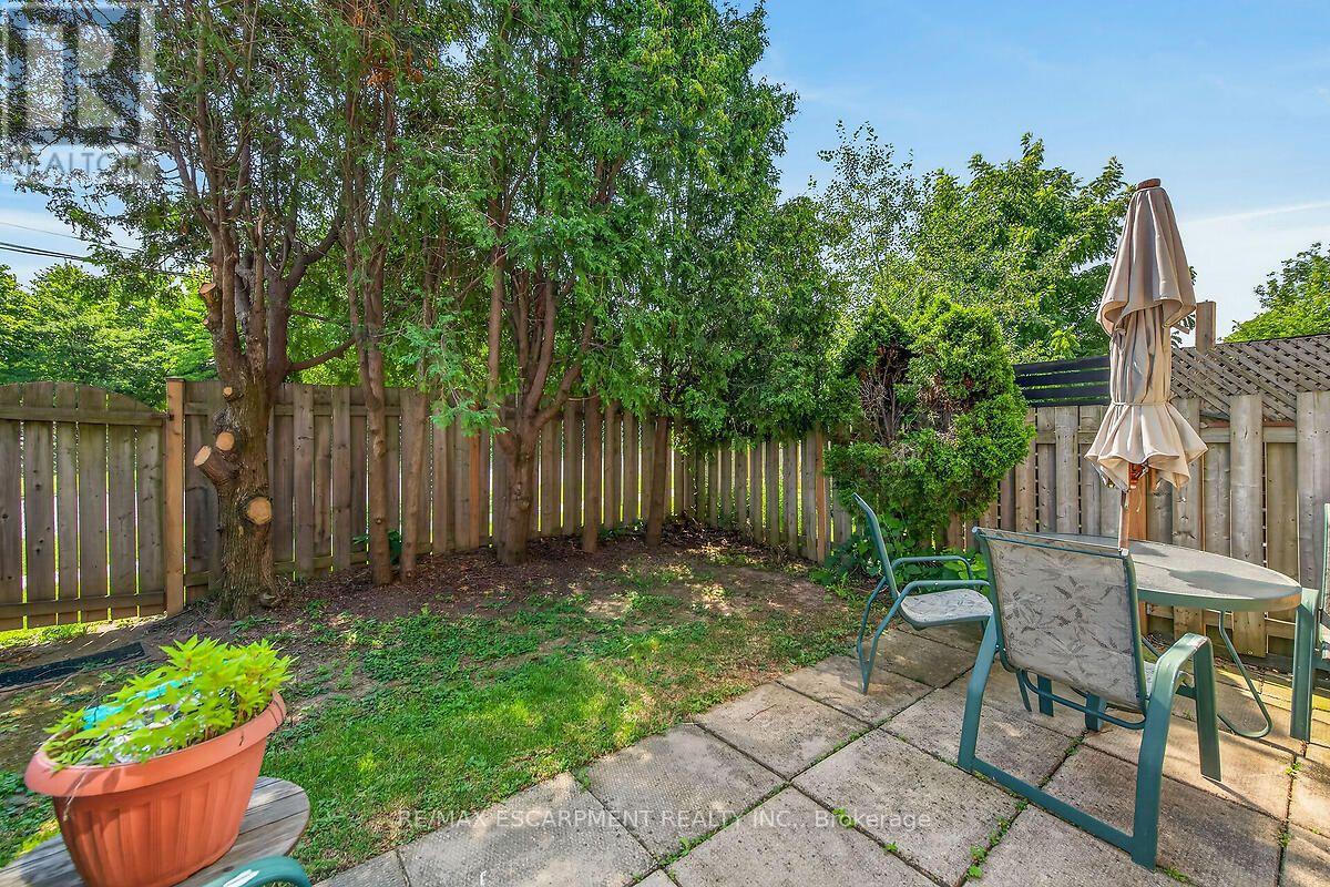 #24 300 REXFORD DRIVE - 36