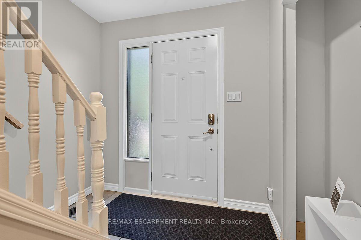 #24 300 REXFORD DRIVE - 7