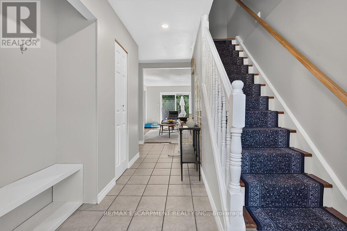#24 300 REXFORD DRIVE - 8