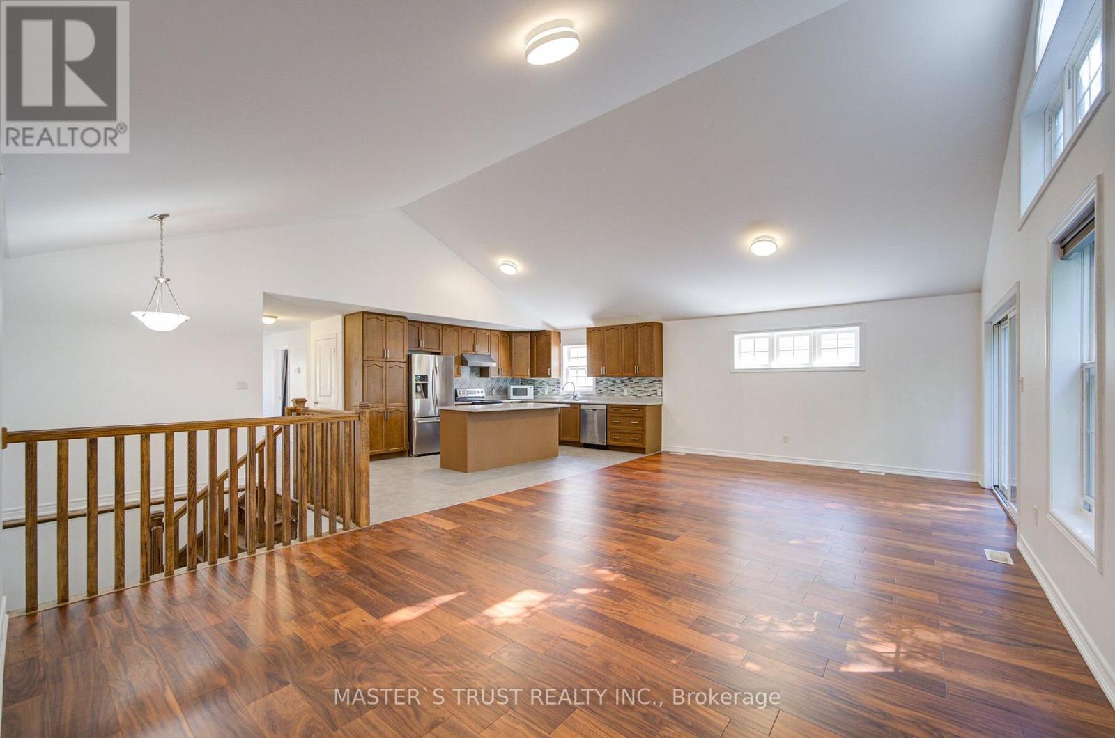 569 GRANGE WAY - 10