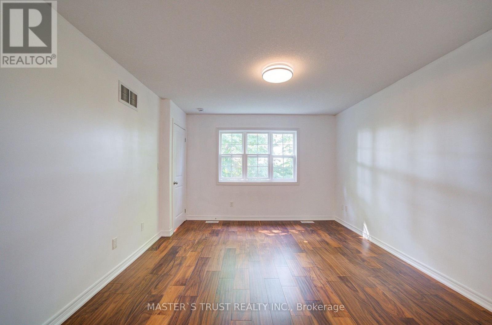 569 GRANGE WAY - 14
