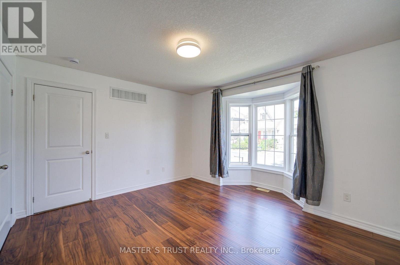 569 GRANGE WAY - 16