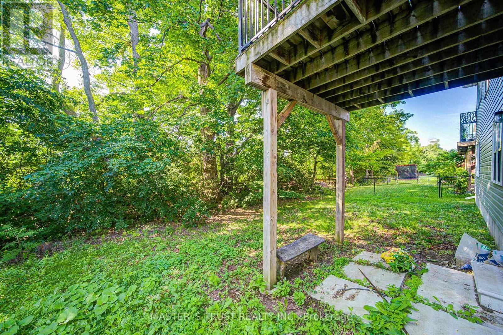 569 GRANGE WAY - 21