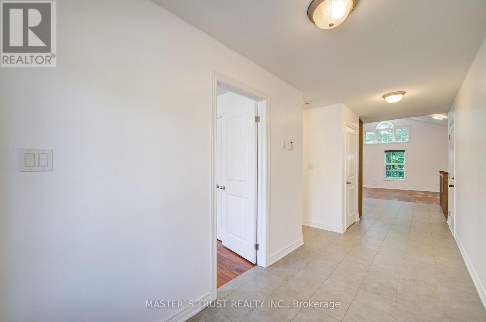 569 GRANGE WAY - Image 3