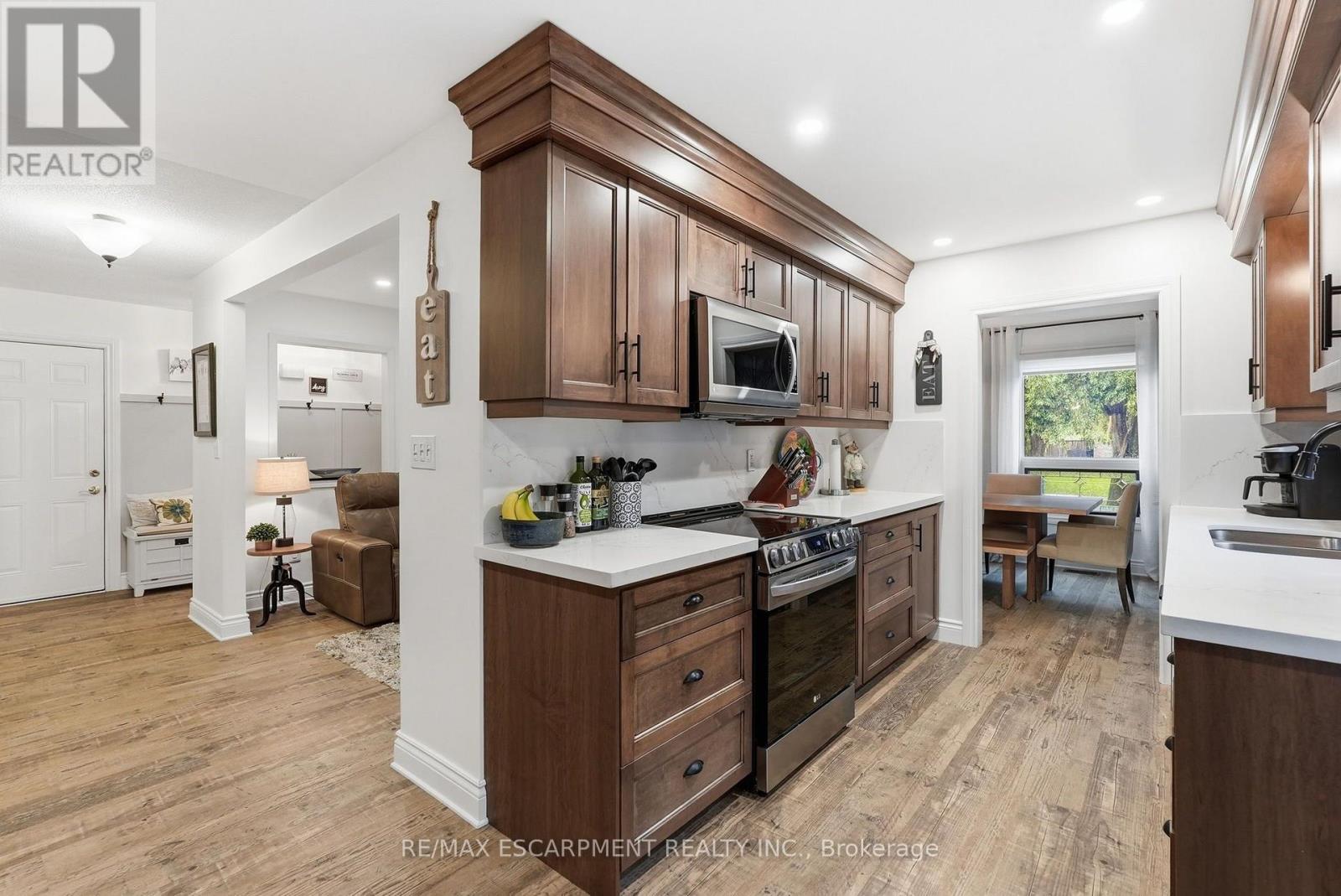 224 ATHENIA DRIVE - 14