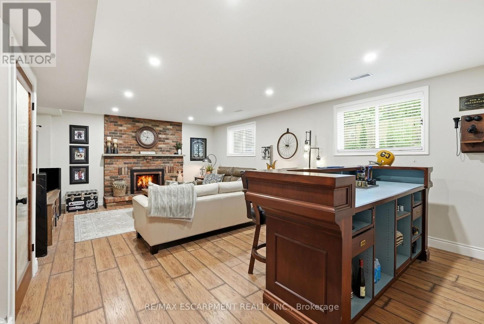 224 ATHENIA DRIVE - 26