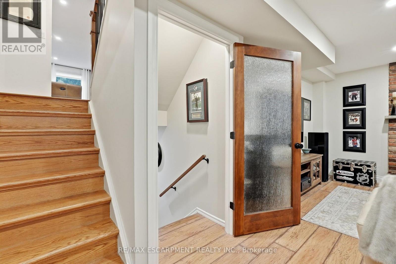 224 ATHENIA DRIVE - 33