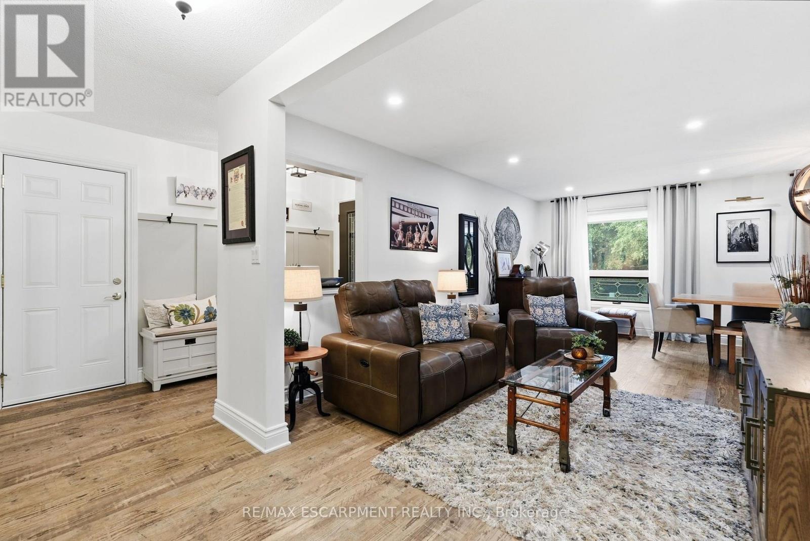 224 ATHENIA DRIVE - 5