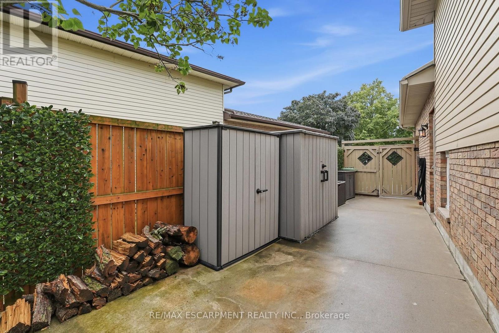 224 ATHENIA DRIVE - 50