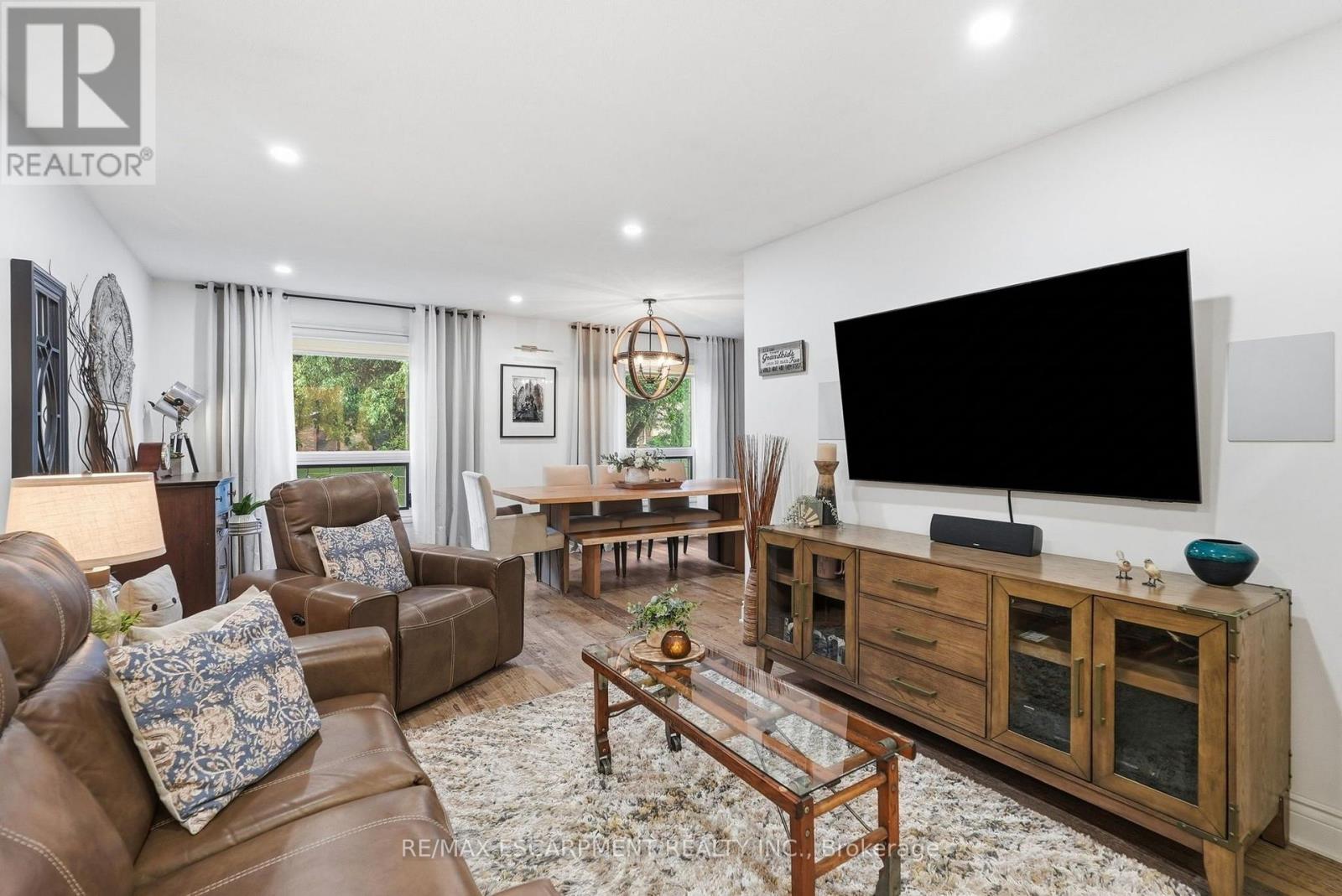 224 ATHENIA DRIVE - 6