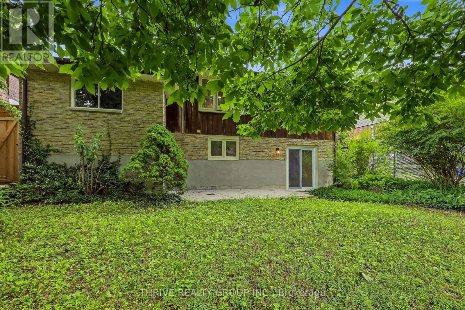 115 HALIBURTON ROAD - 26