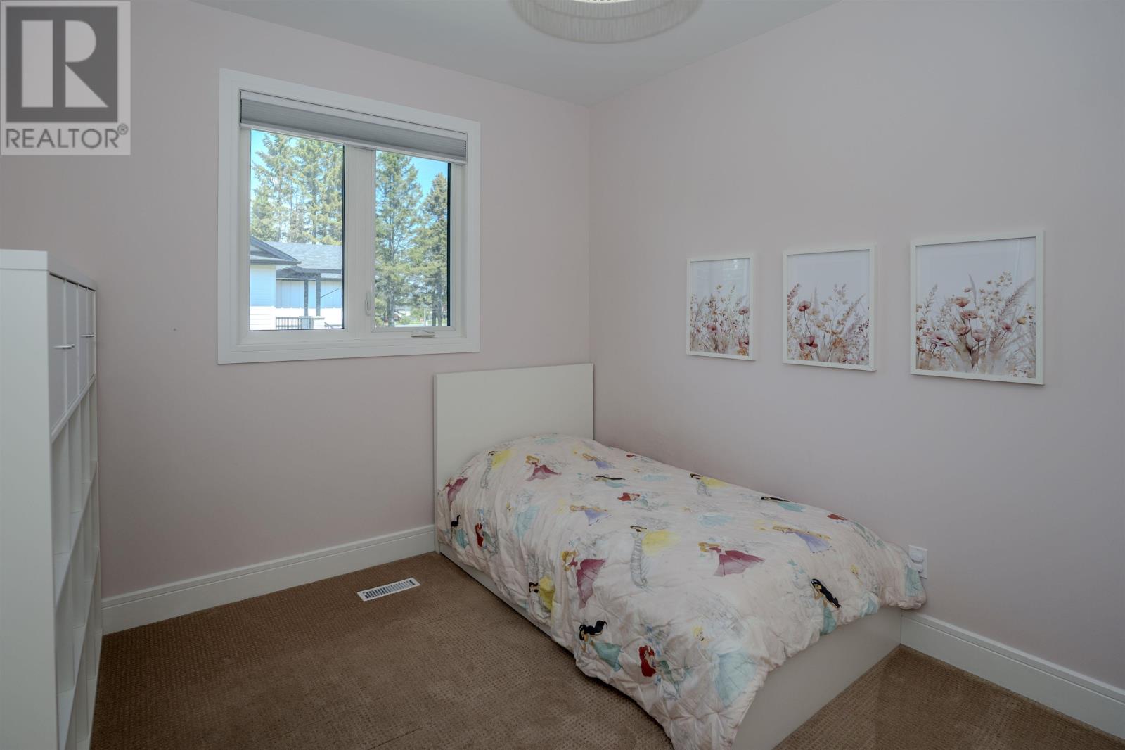 2115 15TH SIDE RD S - 16