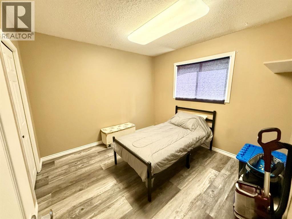 132 SUNWAPTA Drive - 11
