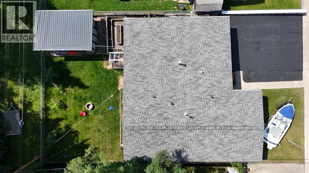 132 SUNWAPTA Drive - 26