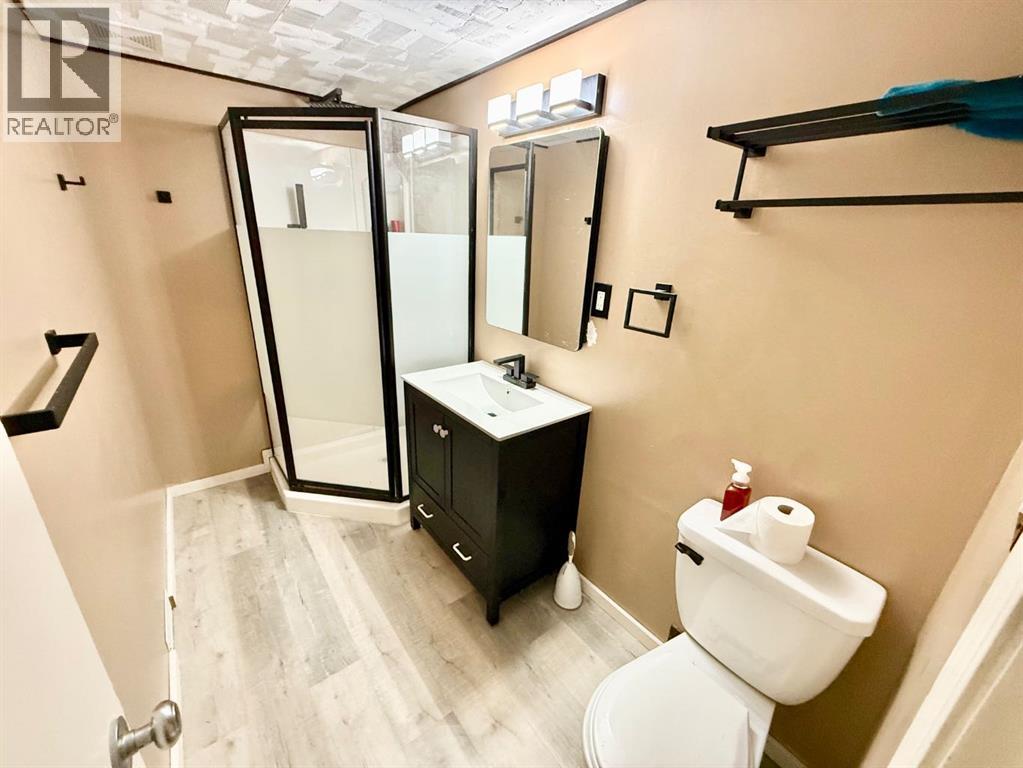 132 SUNWAPTA Drive - 23