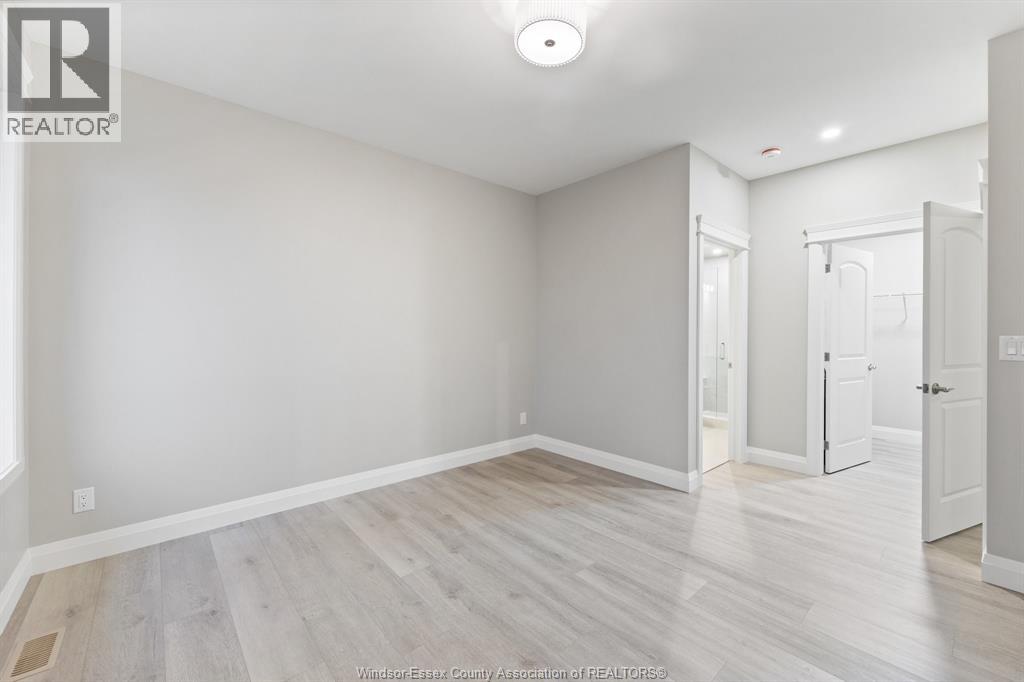 77 PEREIRA DRIVE - 16