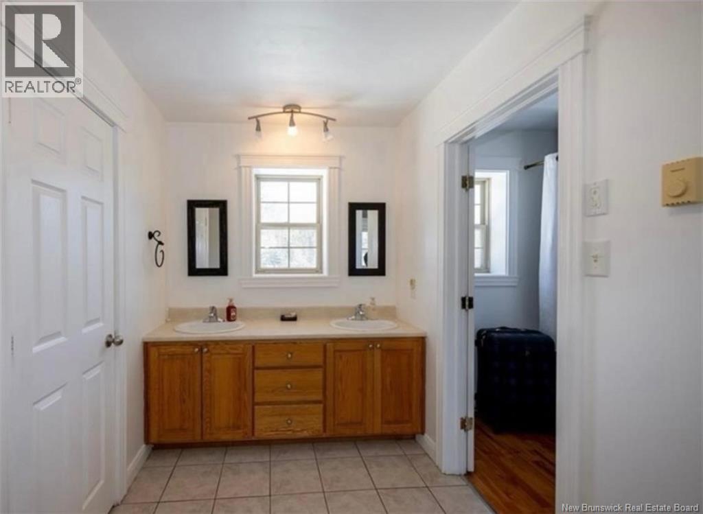 296 Upper Durham Road - 16