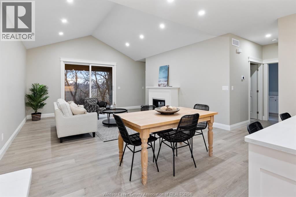77 PEREIRA DRIVE - 10