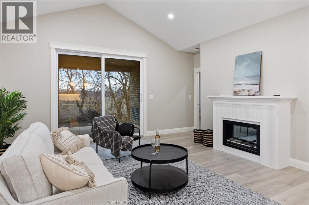 77 PEREIRA DRIVE - 12