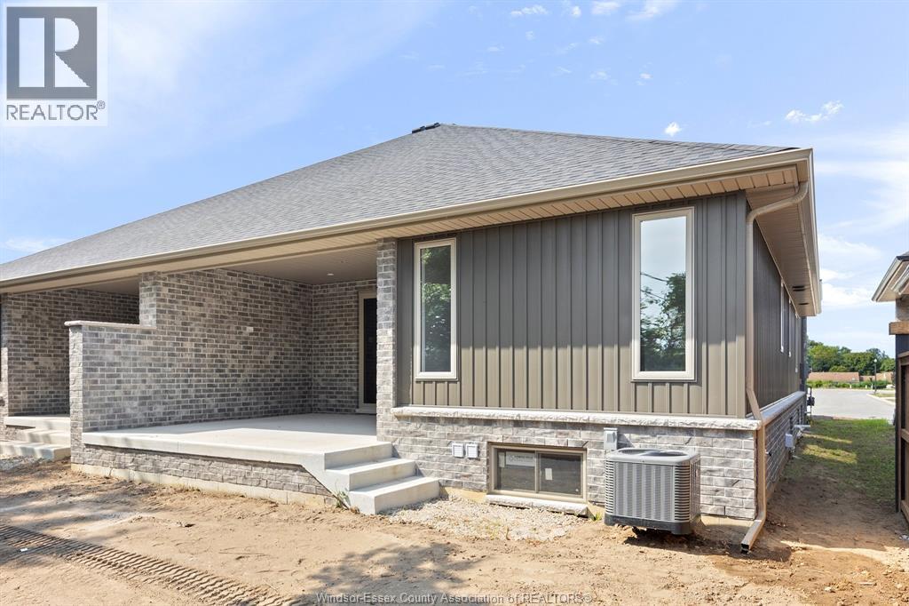 77 PEREIRA DRIVE - 28