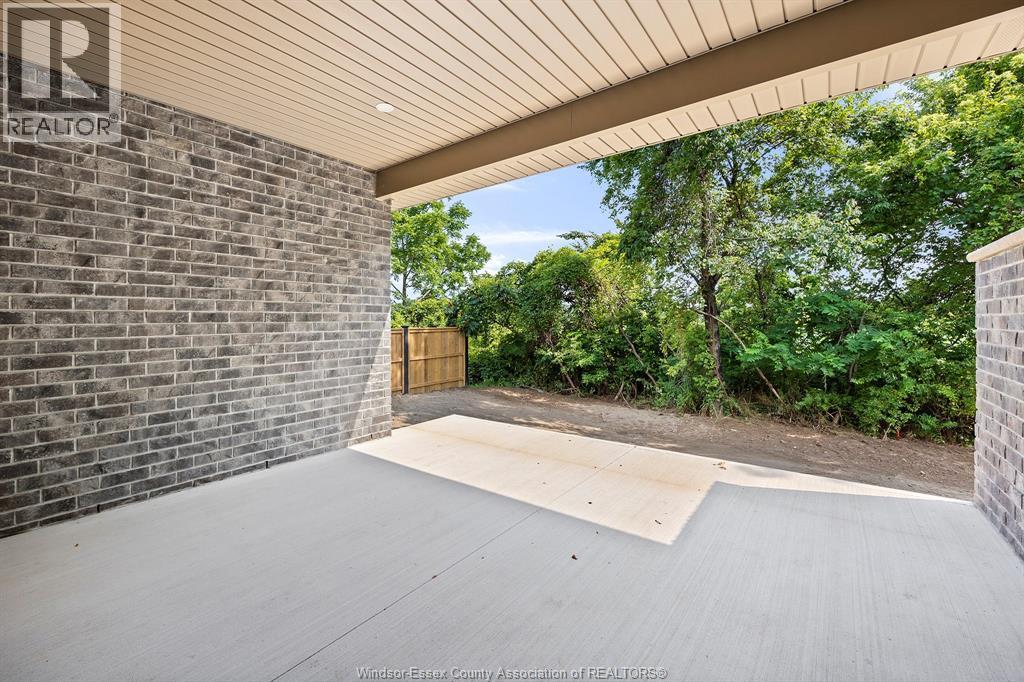 77 PEREIRA DRIVE - 27