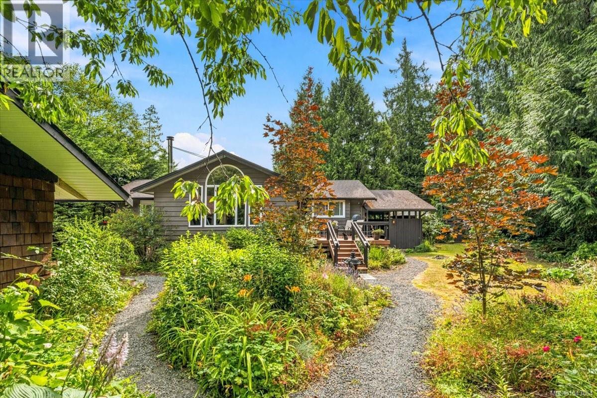381 Dunsmuir Rd - 1