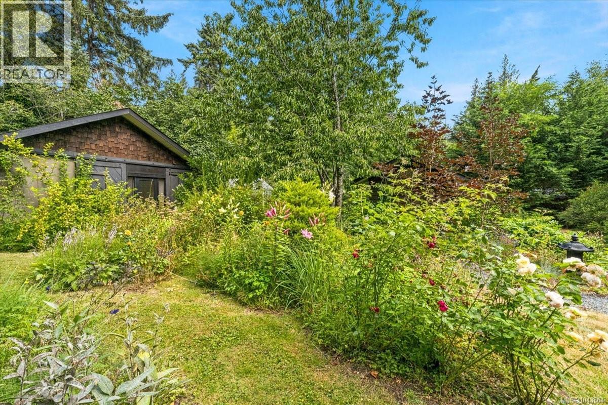381 Dunsmuir Rd - 10