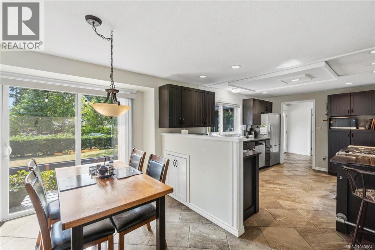 381 Dunsmuir Rd - 15