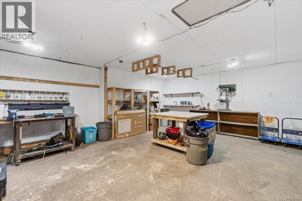 381 Dunsmuir Rd - Image 22