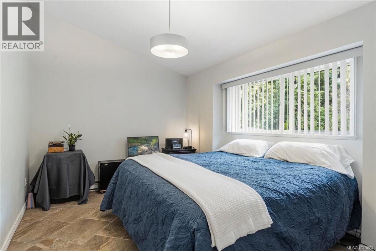 381 Dunsmuir Rd - 28
