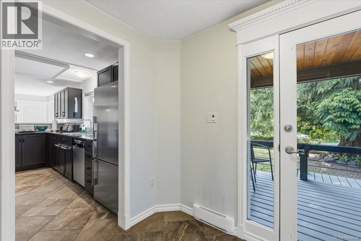 381 Dunsmuir Rd - Image 31