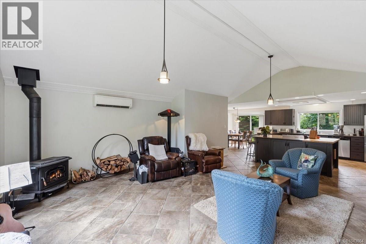 381 Dunsmuir Rd - Image 34