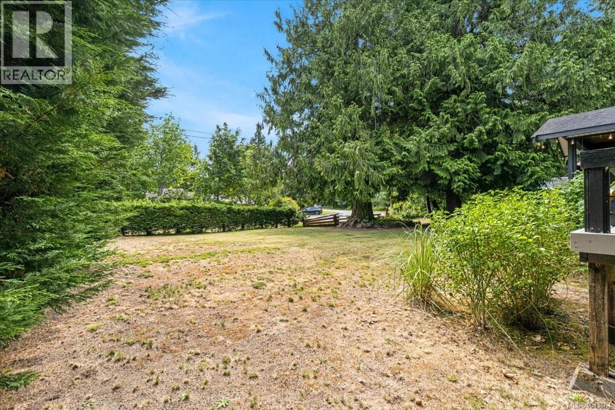 381 Dunsmuir Rd - Image 36