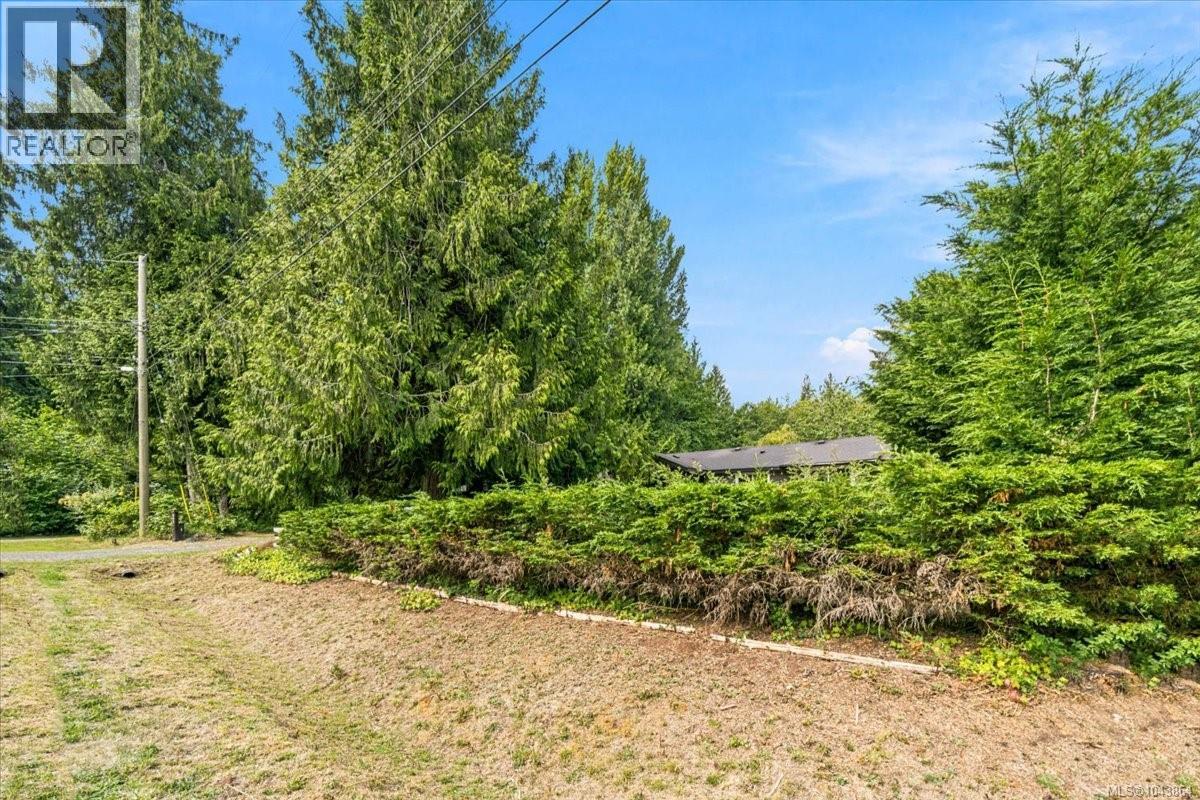 381 Dunsmuir Rd - Image 38