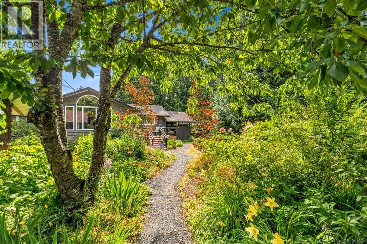381 Dunsmuir Rd - Image 45