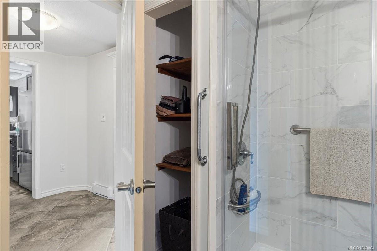 381 Dunsmuir Rd - Image 57