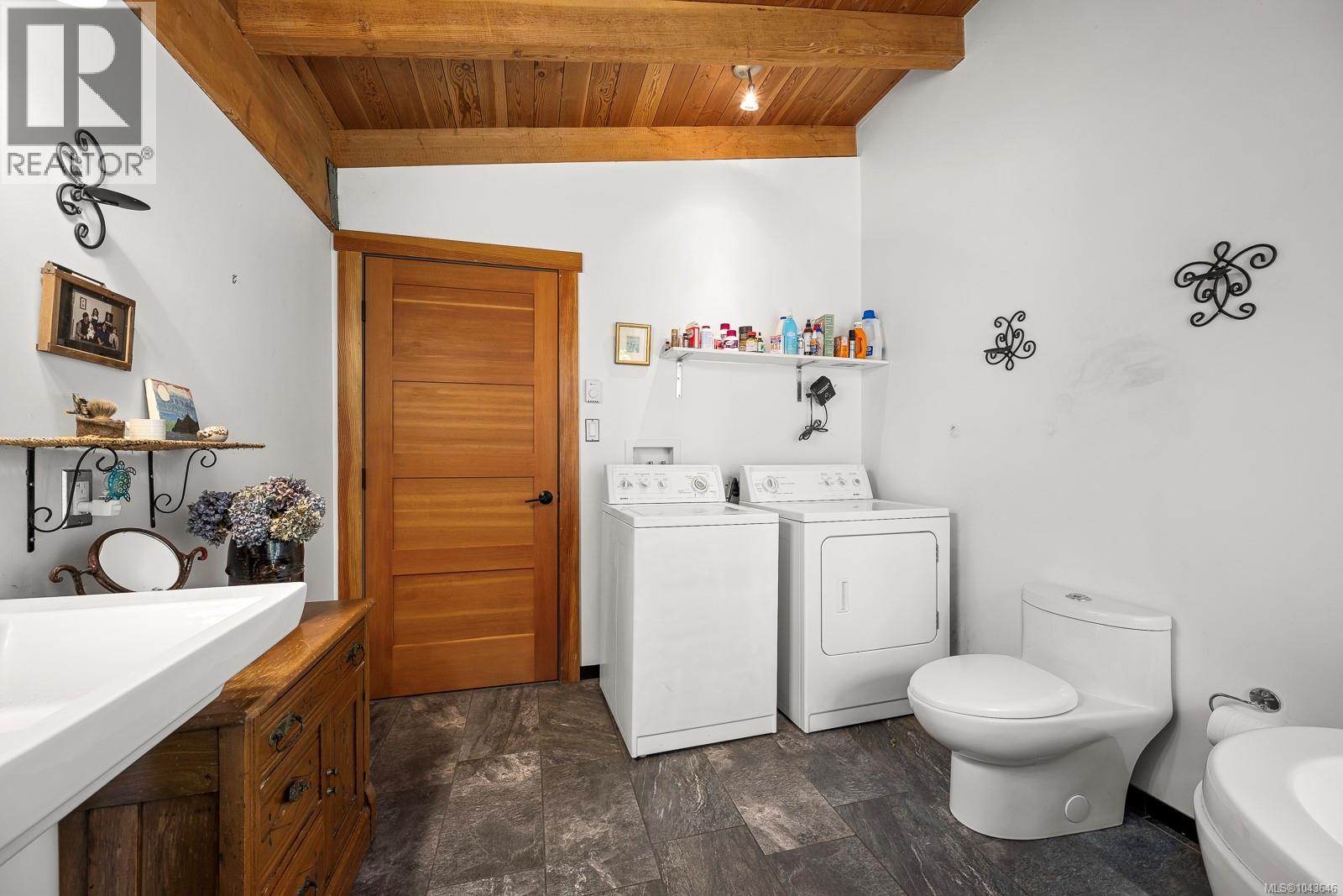 927 Siskin Lane - Image 19