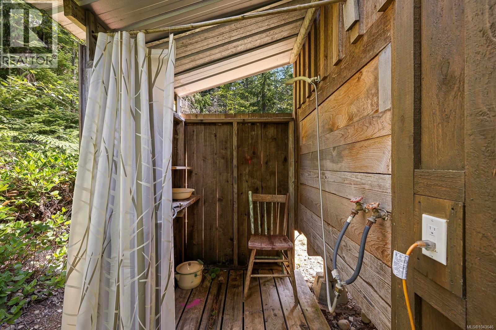 927 Siskin Lane - Image 24