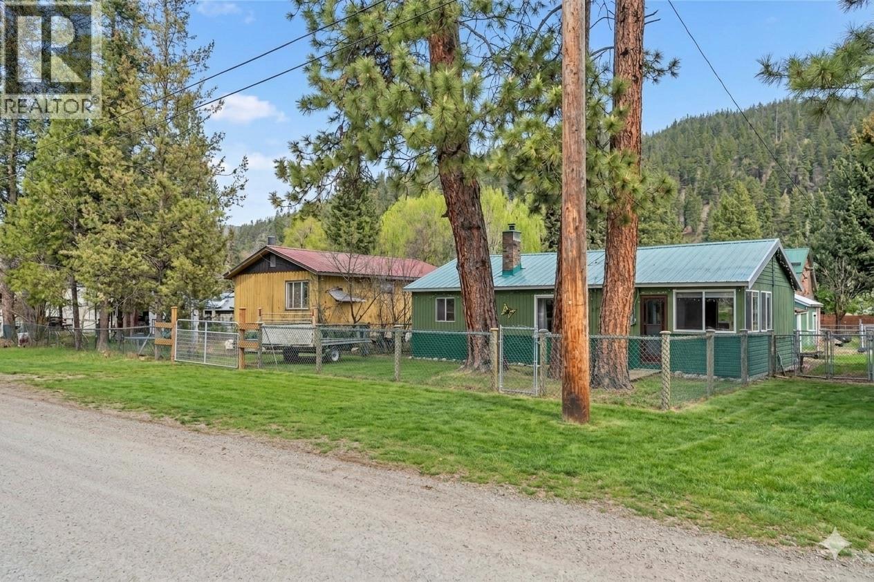 2615 Nicola Avenue - 3