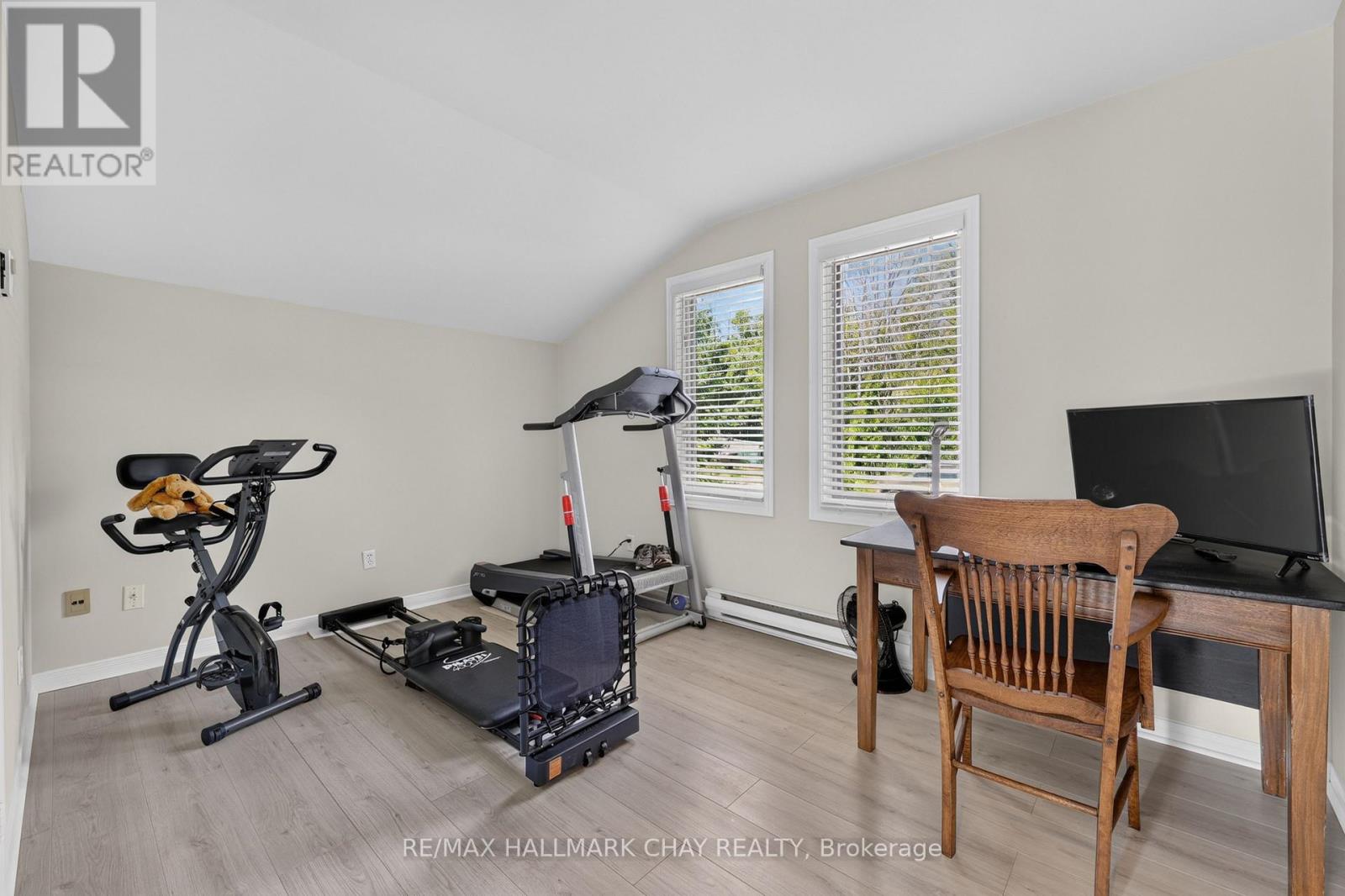 2289 LAKESHORE ROAD E - 46