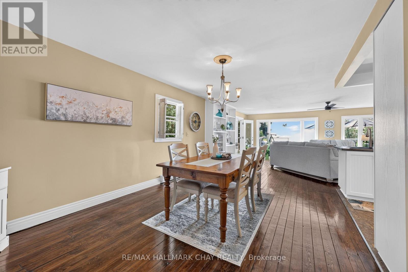 2289 LAKESHORE ROAD E - 23
