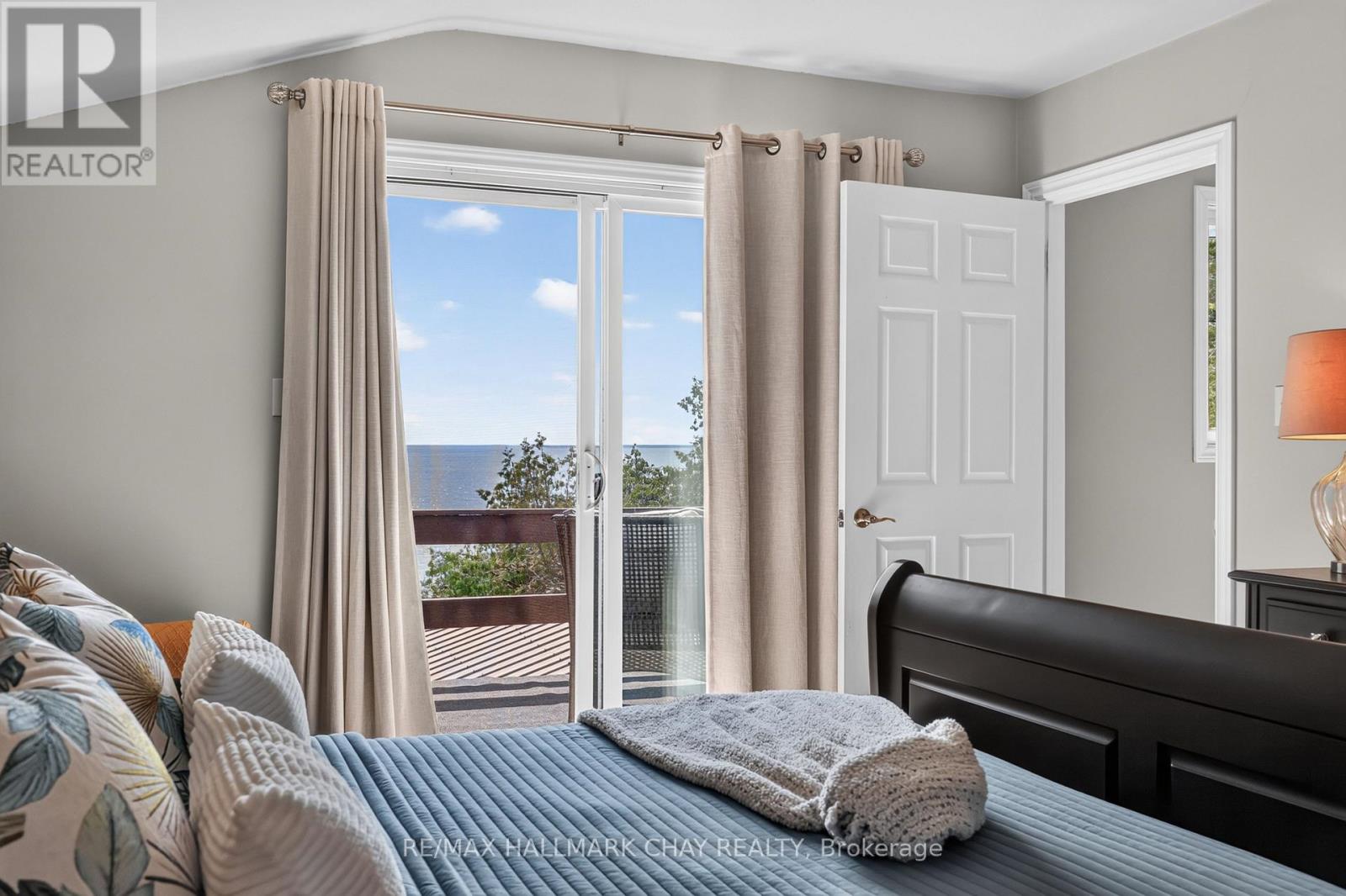 2289 LAKESHORE ROAD E - 39