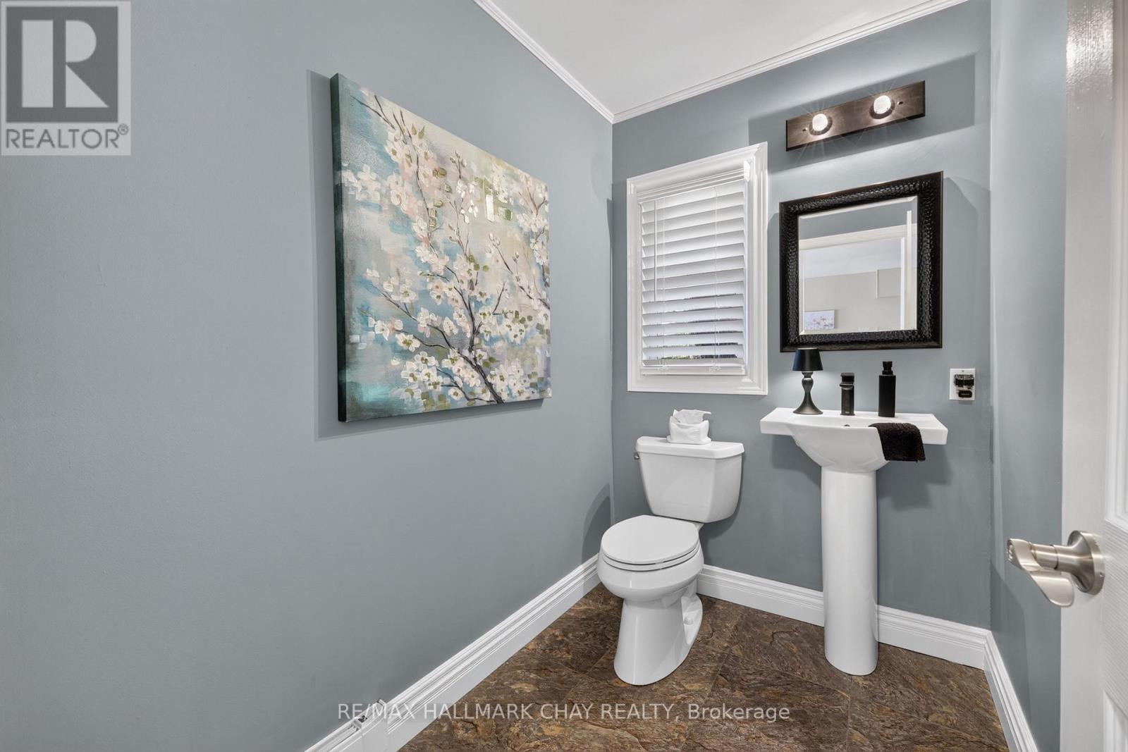 2289 LAKESHORE ROAD E - 35