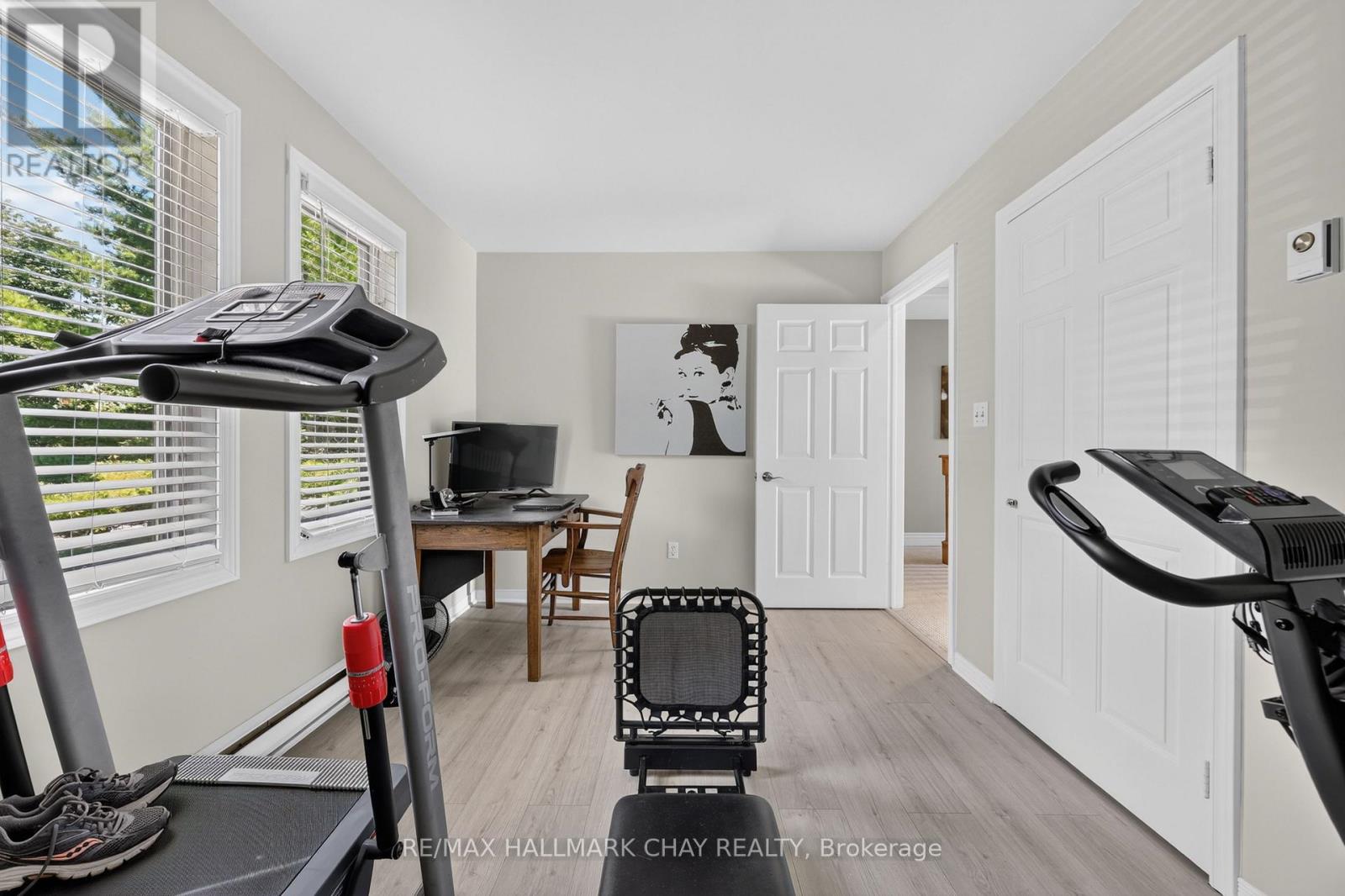 2289 LAKESHORE ROAD E - 47