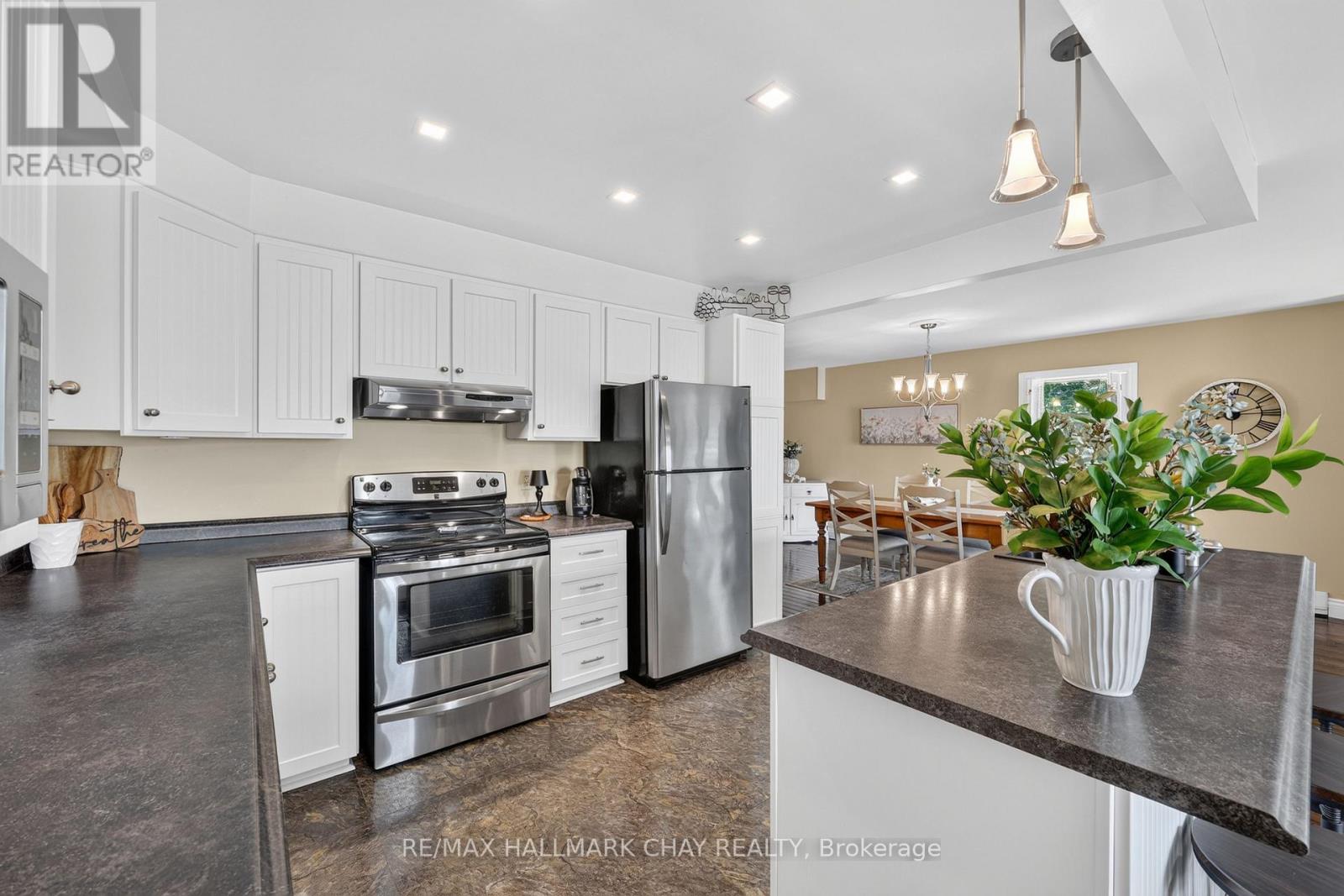 2289 LAKESHORE ROAD E - 17