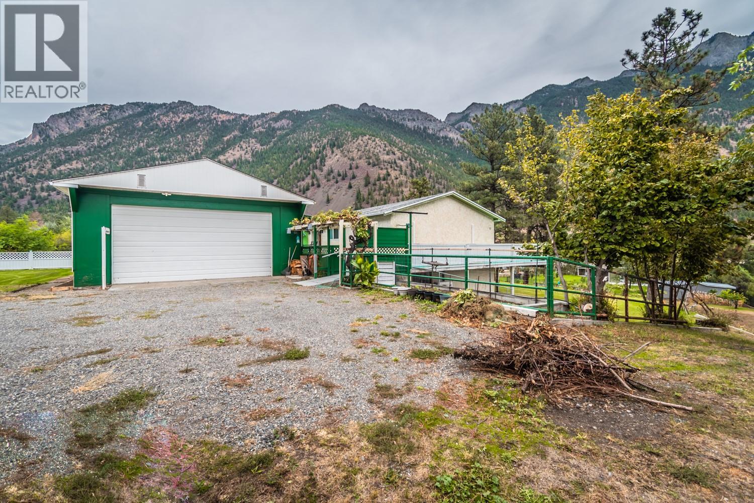 475 Davidson Crescent - 2