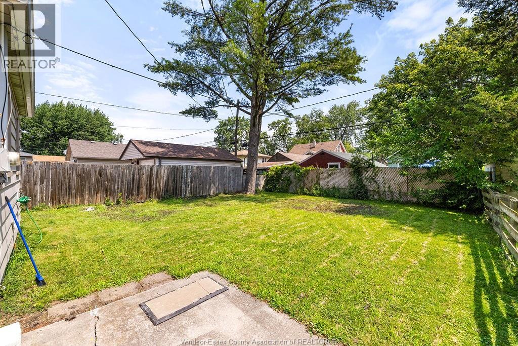 2446 Alexis - Image 19