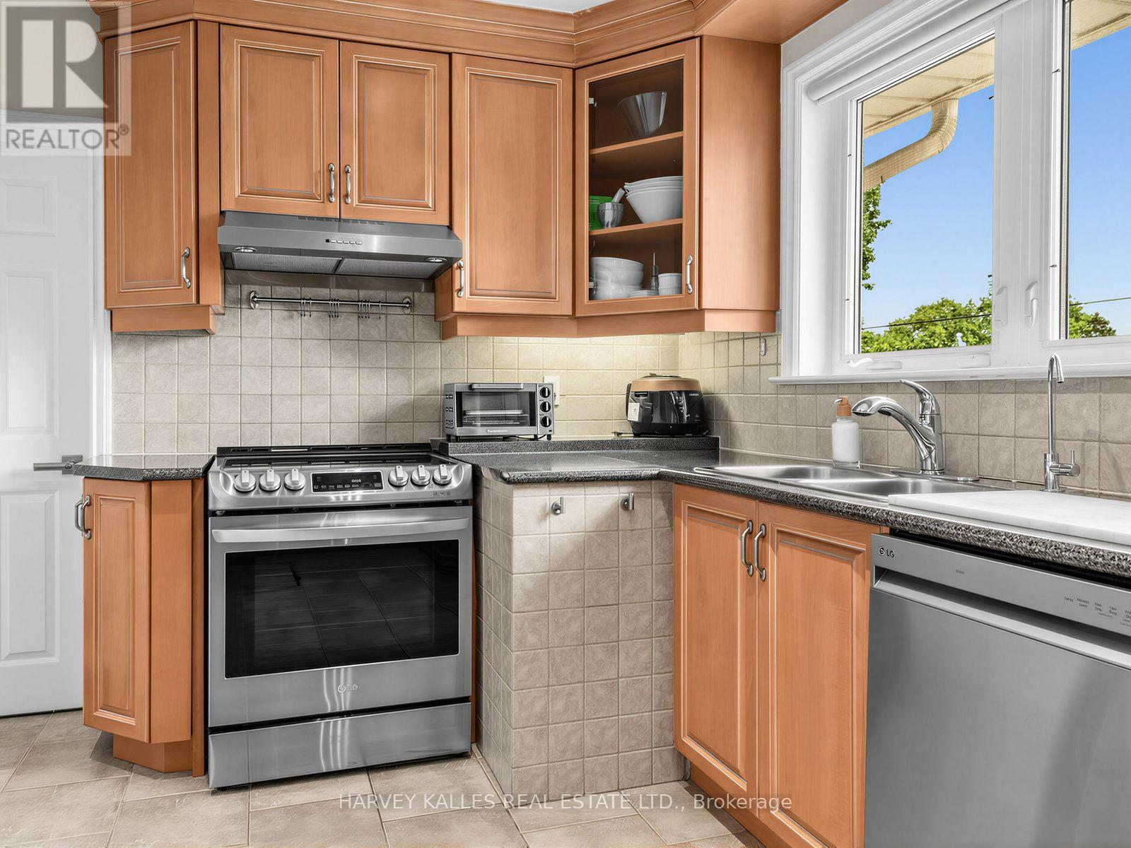 237 SEARLE AVENUE - Image 23
